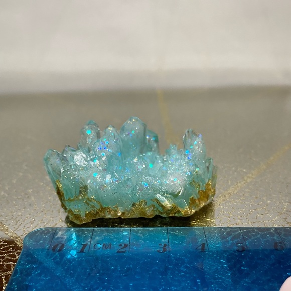 House decoration ~ Frozen light blue crystal cluster with gold flakes 💙🤍 - Picture 14 of 15